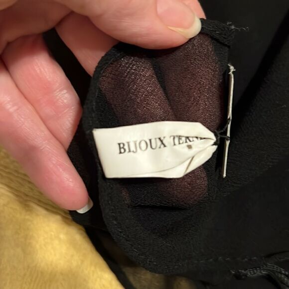 NWT Bijoux Terner beautiful black shawl/wrap with sequins and fringe - Picture 5 of 7